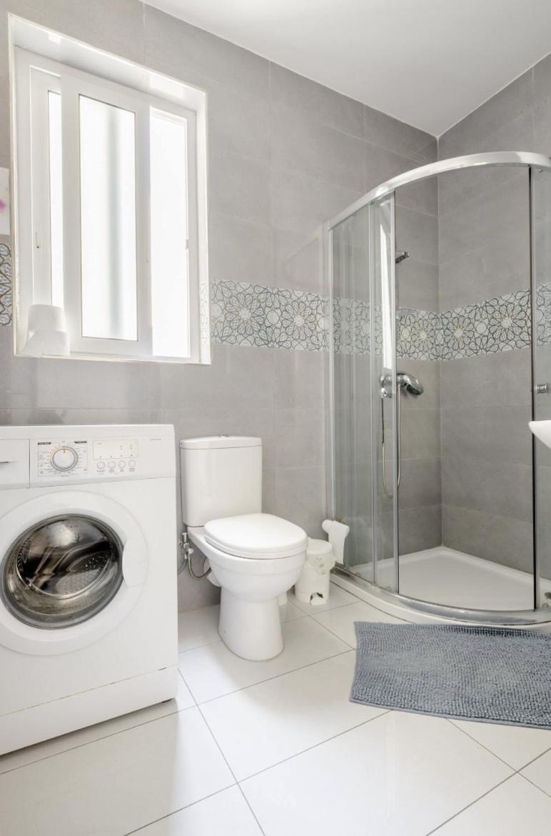 F12 Room 2, Private Room Two Single Beds Privated Bathroom In Shared Flat 姆西达 外观 照片